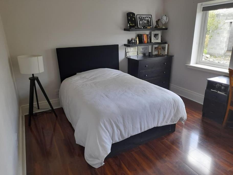 Conveniently Located House To Enjoy All Of Kerry Tralee Exterior photo