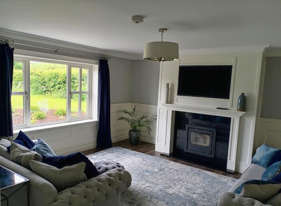 Conveniently Located House To Enjoy All Of Kerry Tralee Exterior photo